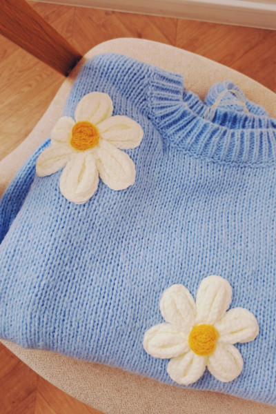 Sweter kwiaty blue 6