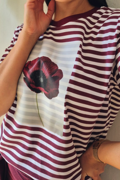 T-shirt w paski bordo maki 3